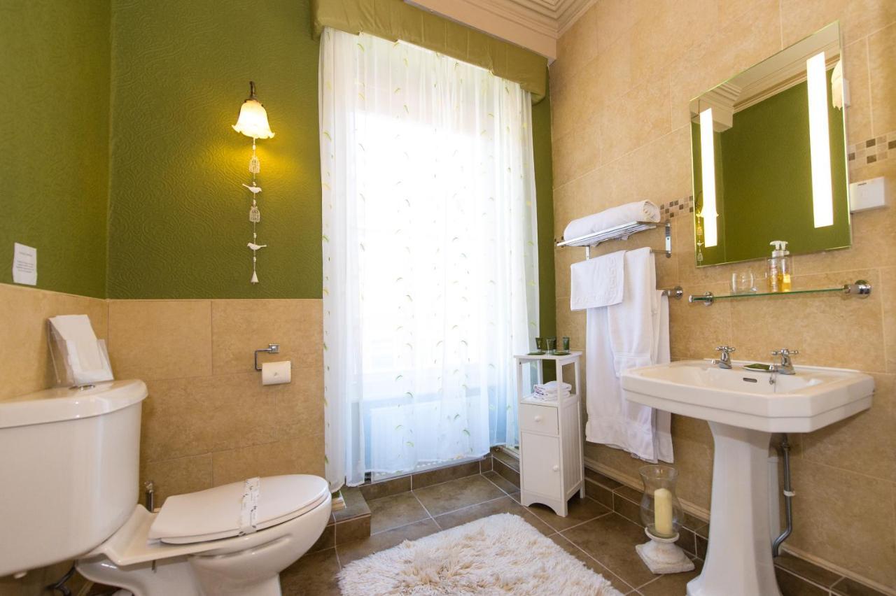 ホテル ヴィクトリア ハウス B＆B カーナーヴォン エクステリア 写真
