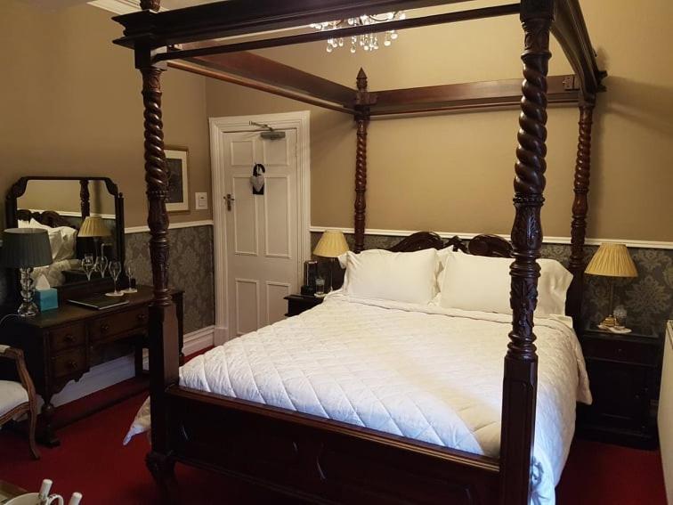 ホテル ヴィクトリア ハウス B＆B カーナーヴォン エクステリア 写真