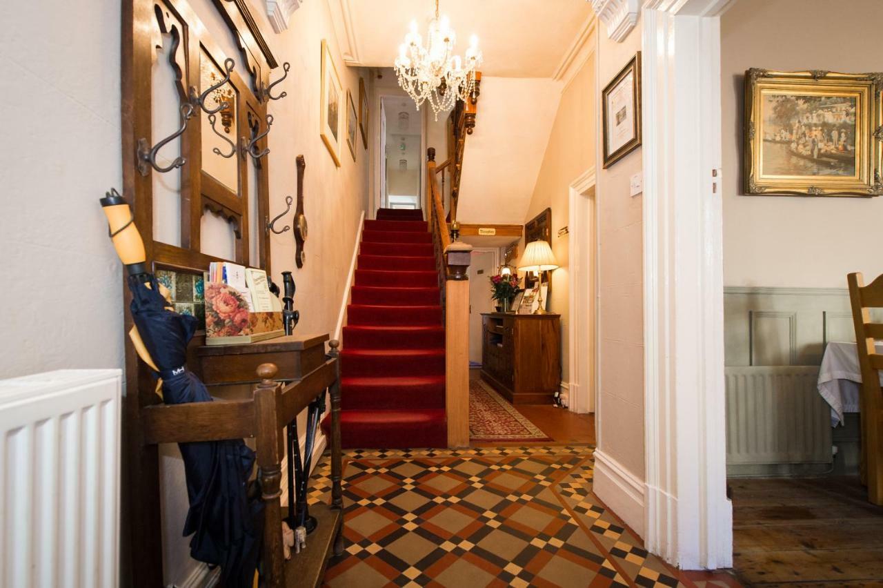 ホテル ヴィクトリア ハウス B＆B カーナーヴォン エクステリア 写真