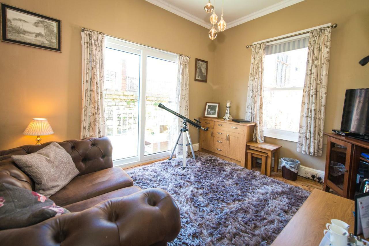 ホテル ヴィクトリア ハウス B＆B カーナーヴォン エクステリア 写真